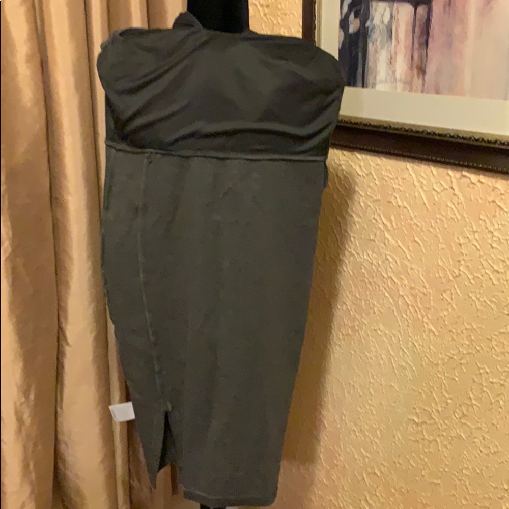 Express Dress - Picture 6 of 7
